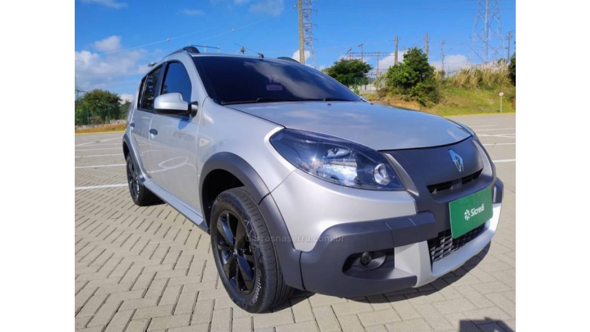 RENAULT - SANDERO - 2012/2012 - Prata - R$ 38.800,00