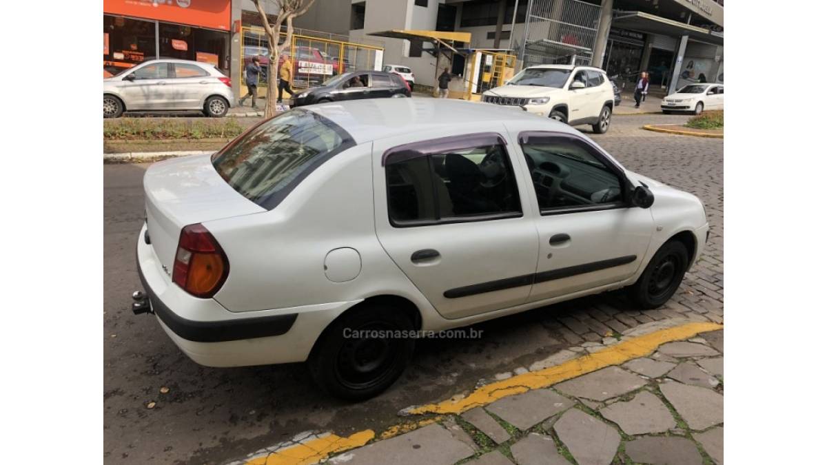 RENAULT - CLIO - 2004/2004 - Branca - R$ 18.900,00