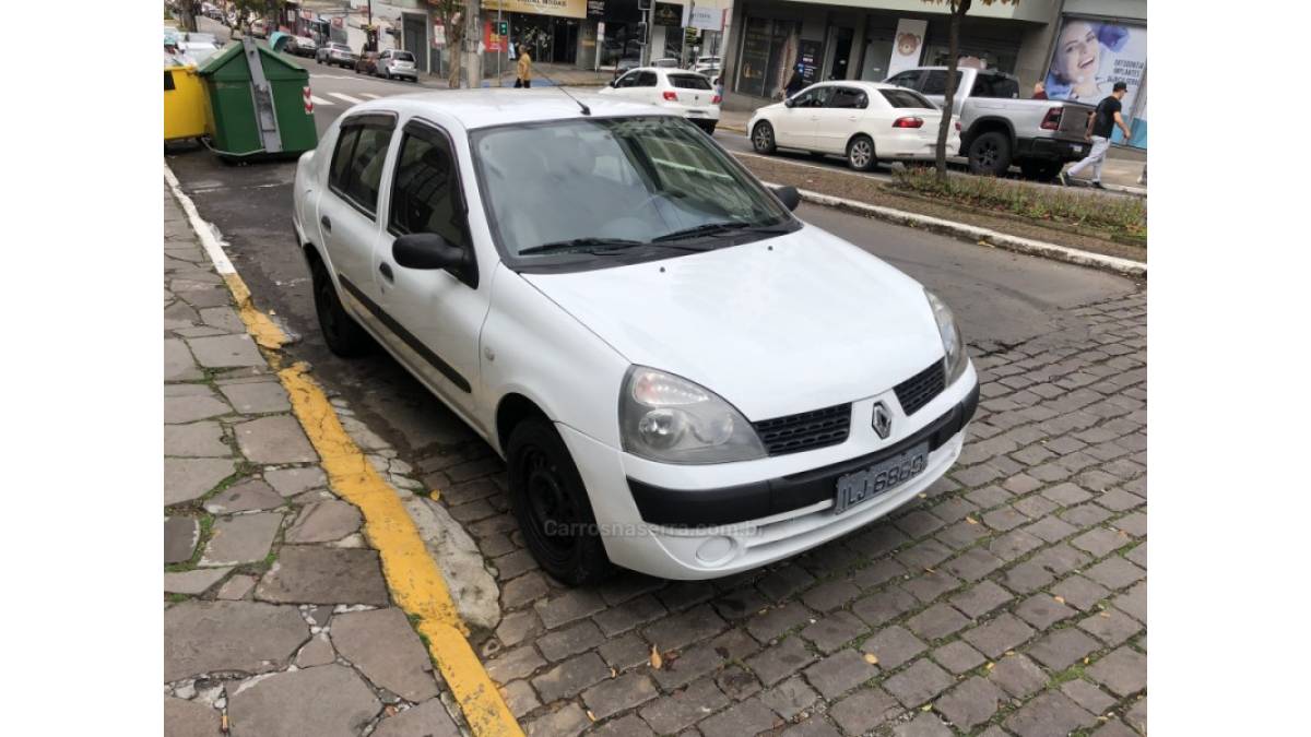 RENAULT - CLIO - 2004/2004 - Branca - R$ 18.900,00