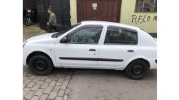 RENAULT - CLIO - 2004/2004 - Branca - R$ 18.900,00