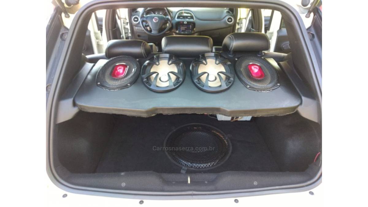 FIAT - PUNTO - 2017/2017 - Branca - R$ 59.800,00